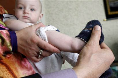 Mucize bebekteki şoke eden yazılar - Resim: 1