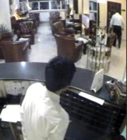 Otelde kanlı infaz! - Resim: 1