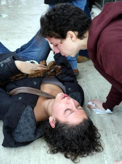 Öğrenci ve polisin meydan savaşı - Resim: 1