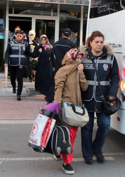 Paralı FETÖ ablaları! Gülen'den emir gelince...  - Resim: 4