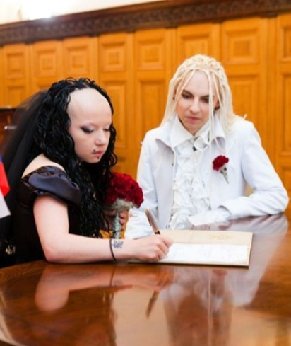 Böyle gelin damat görmediniz! - Resim: 2