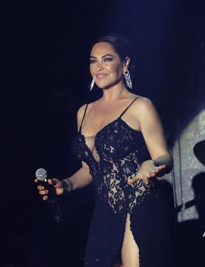 Hülya Avşar siyah bikinili videosuyla ortalığı kasıp kavurdu! Dansına bakın - Resim: 3