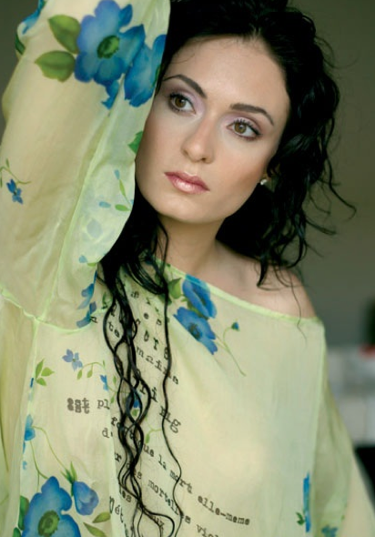 Ceyda Düvenci fotoğrafları - Resim: 1