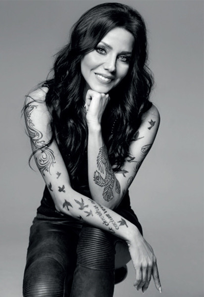 Atatürk'ün akrabası Selin Söğütlügil kimdir Akşener'in partisinden aday mı olacak - Resim: 1