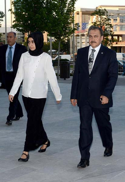 Devletin zirvesini buluşturan nikah - Resim: 2