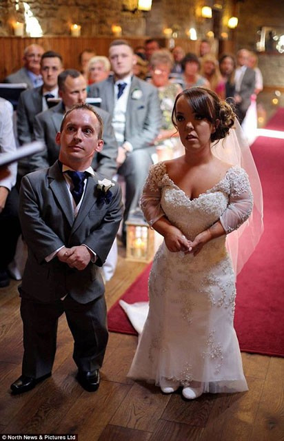 Cüce çift dünya evine girdi - Resim: 4