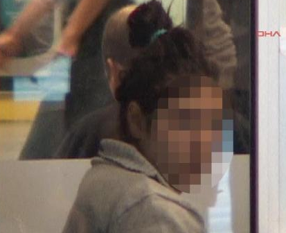 16 yaşındaki kız havaalanını birbirine kattı - Resim: 3