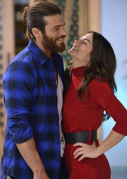 Demet Özdemir Can Yaman aşkı bomba gibi düştü! Evinden çıkarken görüldü - Resim: 3
