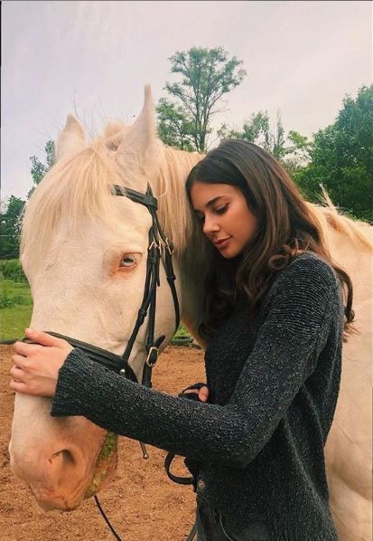 Defne Samyeli'nin kızı Deren Talu oyuncu oldu işte ilk görüntüsü - Resim: 4