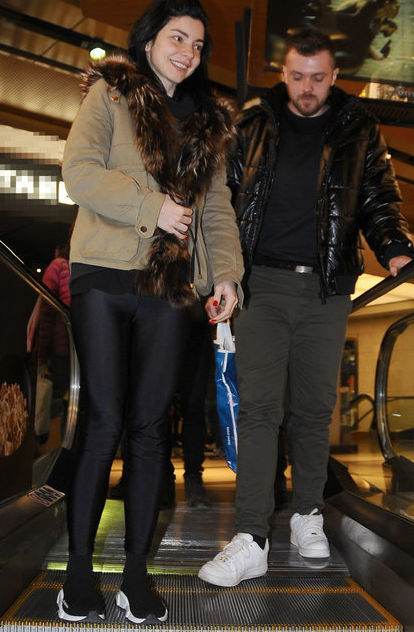 Merve Boluğur itiraf etti: DM'den inanılmaz teklifler alıyorum - Resim: 2