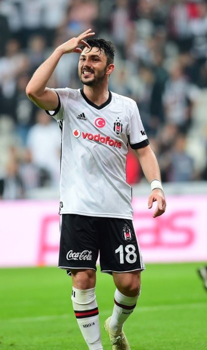 Fenerbahçe ve Galatasaray'dan Tolgay'a hücum - Resim: 2