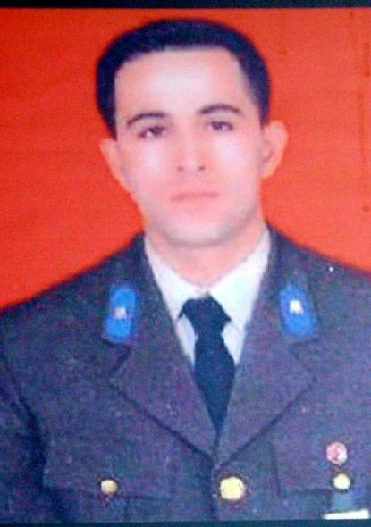 Şehit Ahmet Yumak son yolculuğuna uğurlandı - Resim: 4