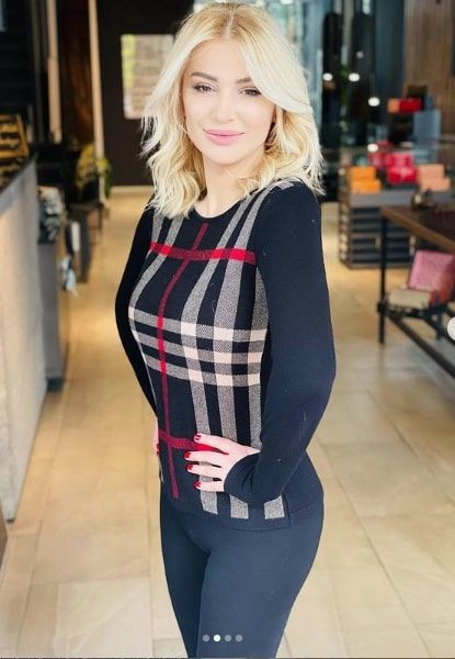 Songül Karlı'nın bornozlu pozları Instagram'a damga vurdu spor pozları da olaydı - Resim: 2