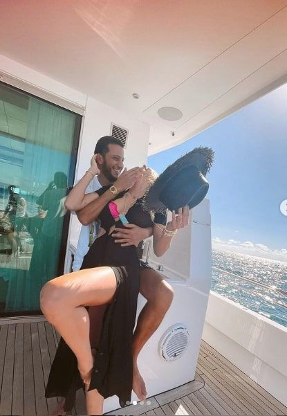 Şeyma Subaşı utanmadan paylaştı! Elini koyduğu yeri gören tepki gösterdi - Resim: 3