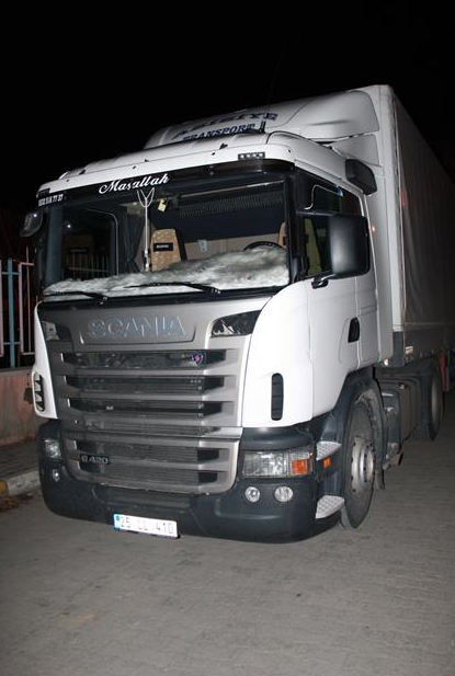 Depremzedelerin suyunu sattı - Resim: 2