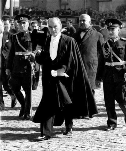 Yıl 1981..Meclis'in haline bakın! - Resim: 2