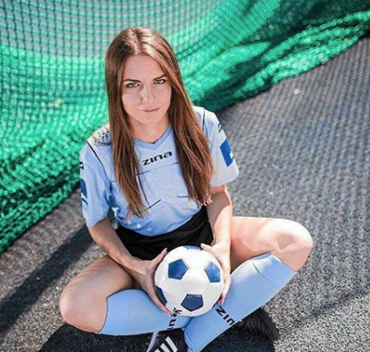 Hem çok güzel hem de bir hakem Karolina Bojar Instagram'ı sallıyor - Resim: 4