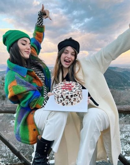 Hande Erçel'i hüngür hüngür ağlatan teşekkür! Sende annemi görüyorum - Resim: 4