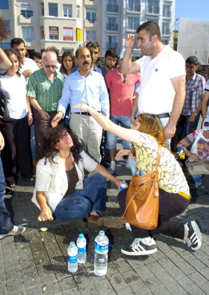 BDP'li milletvekiline biber gazı! - Resim: 3