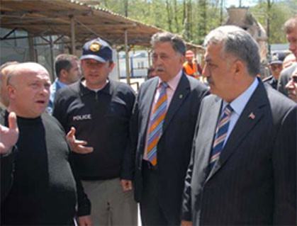 Bakan Yazıcı müdürü fırçaladı - Resim: 2