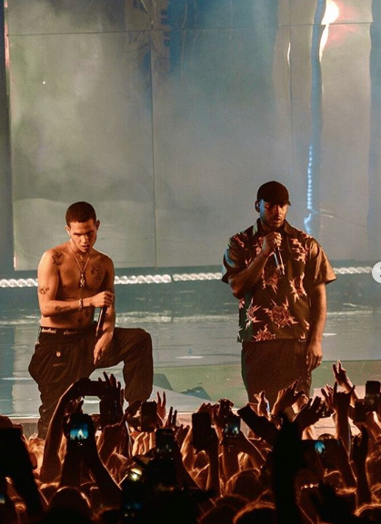 Rapçi Slowthai'den kadın hayranına mide bulandıran hareket! Ağzına tükürdü - Resim: 3