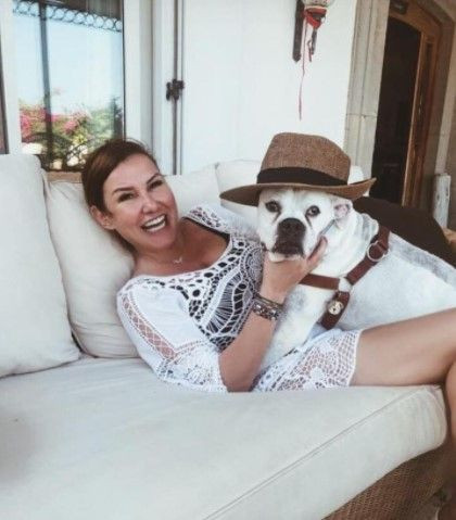 Deniz Seki'yi sahnede gözyaşlarına boğan haber!  14 yıldır ona bakıyordu ama.... - Resim: 1