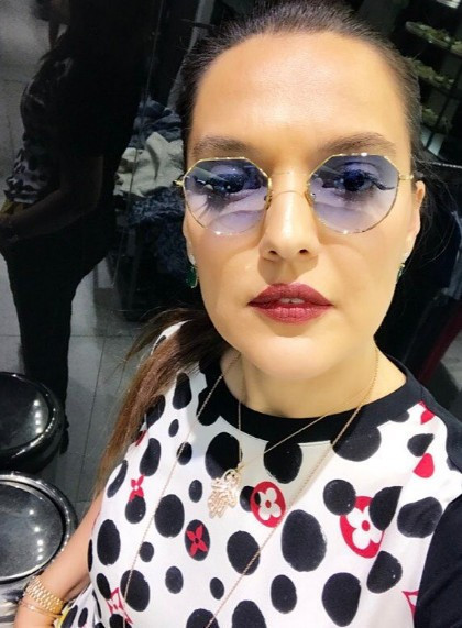 Demet Akalın tesettüre girdi takipçileri şaştı kaldı - Resim: 1