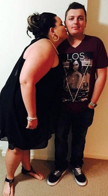 Hayalindeki gelinliği giymek için 60 kilo verdi! İnanılmaz değişim - Resim: 4