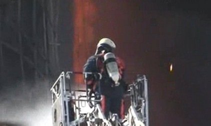 Hastane binası cayır cayır yanıyor - Resim: 3