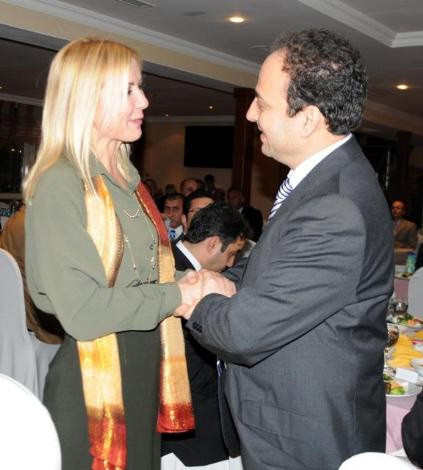 Boyner ile Baydemir halay çekti - Resim: 2