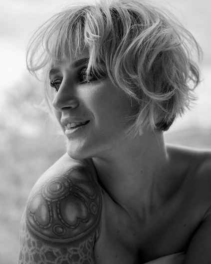 Didem Soydan'ın yarı çıplak pozu olay oldu ortalık karıştı - Resim: 2