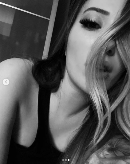 Yasmin Erbil'in 'evde tek başına' pozları ortalığı salladı - Resim: 3