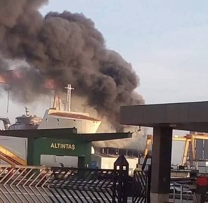 Yalova’da tersanede yangın! 45 dakika cayır cayır yandı - Resim: 0