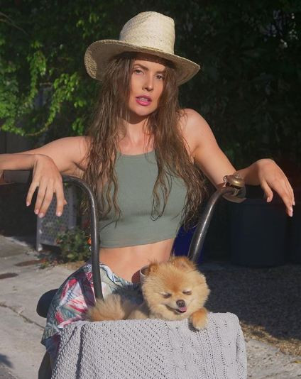 Milli yenge Amanda Cerny'nin olay bikini pozu 'En sevdiğim arkadaşım' - Resim: 1