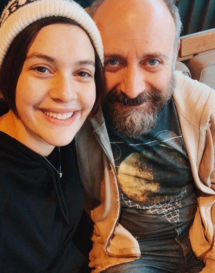 Bergüzar Korel kilolu ve selülitli bikini pozu paylaştı fena ayar verdi! - Resim: 1