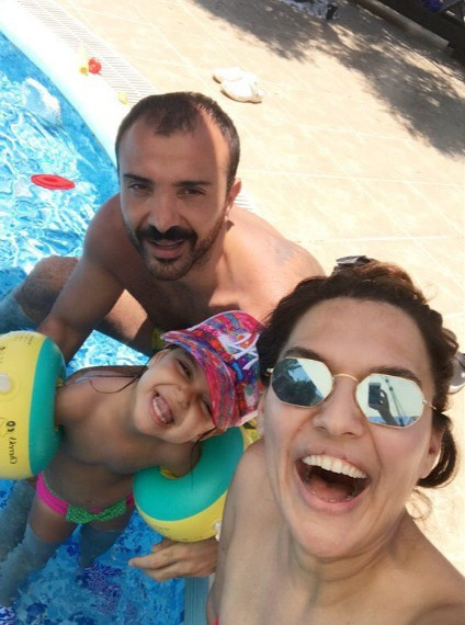 Okan Kurt Demet Akalın'a veda etti gözyaşlarını tutamadı - Resim: 3