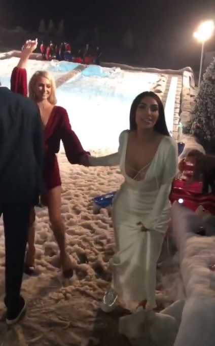 Çılgın parti için para verip kar yağdırdılar - Resim: 2