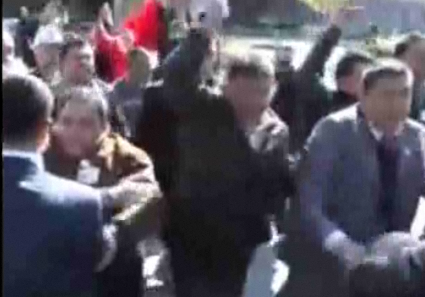 Başbakanlık önünde olaylar çıktı - Resim: 1