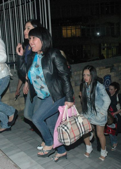 Labirentten fuhuş çıktı - Resim: 2