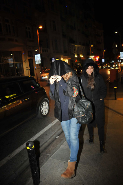 İrem Sak'a ne oldu yüzü yara içinde - Resim: 3