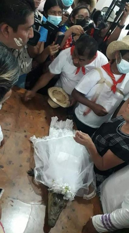 Meksika'da 'yok artık' dedirten gelenek! Öyle bir şeyler evlendi ki... - Resim: 3