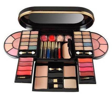 Bir kadın çantasına neler sığdırabilir? - Resim: 3