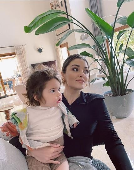 2,5 yaşındaki yeğeni Mavi'nin kanser olduğu ortaya çıkmıştı! Hande Erçel'den ilk açıklama! - Resim: 0