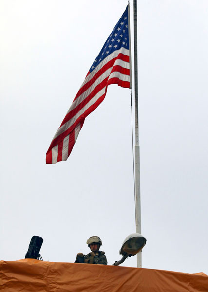 ABD Büyükelçiliği çatısında neler oluyor? Ne işi var orada? - Resim: 2