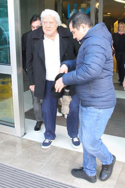 Cüneyt Arkın Fatma Girik'i ziyaret etti dikkat çeken detay - Resim: 3