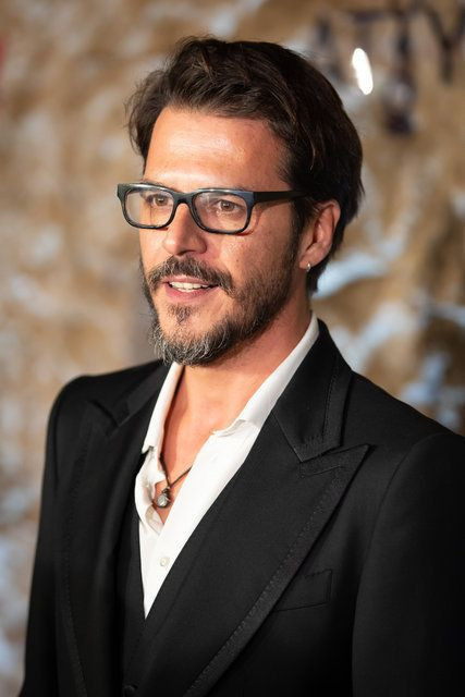 Mehmet Günsür'den Fi'deki rol arkadaşı Serenay Sarıkaya itirafı - Resim: 2