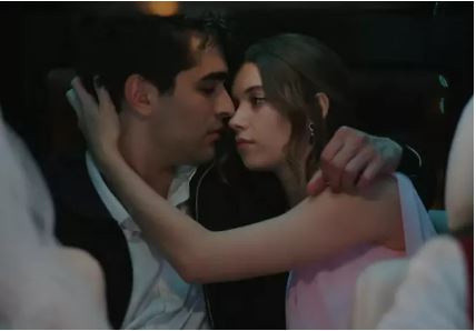 Yalı Çapkını'nda çekim hatası! İzleyici hemen fark etti: Bu kadar da olmaz - Resim: 1