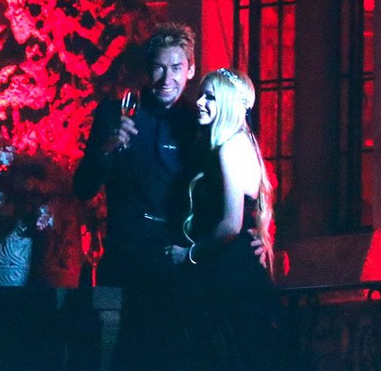 Avril'ın ilginç gelinlik seçimi - Resim: 4