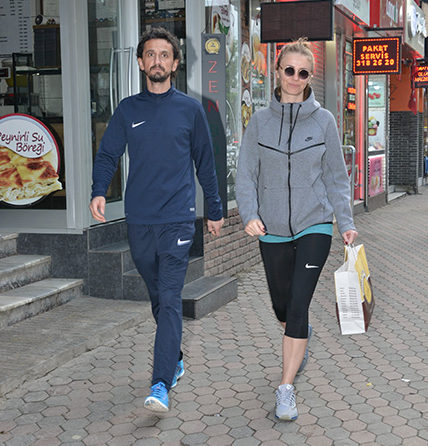 Tuncay Şanlı oğlunu görmek yerine Umre'ye gitti! - Resim: 2