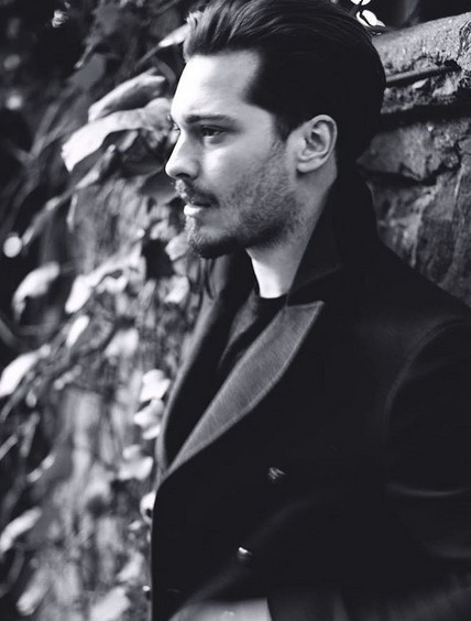 Çağatay Ulusoy'un yeni aşkı hem güzel hem sosyetik - Resim: 1